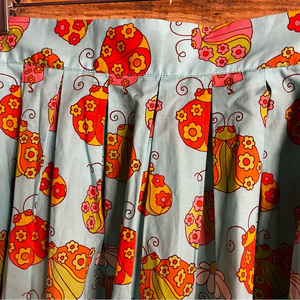 Retro Floral Pleated A-Line Skirt - Light Blue with Orange & Pink Flowers - Picture 3 of 11